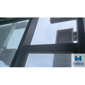 四川萬強建筑幕墻工程有限公司完成幕墻玻璃更換安裝項目