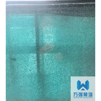 四川萬強建筑幕墻工程有限公司完成幕墻玻璃更換安裝項目