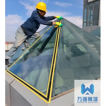 破碎玻璃“變形記”：萬強(qiáng)以匠心技藝改寫成都幕墻玻璃故事