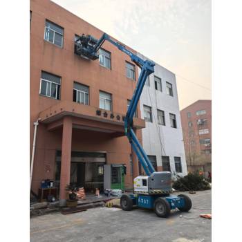 徐家匯附近鋼結構幕墻安裝用20米26米自走高空作業(yè)車升降機出租