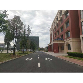 南寧興寧市政路熱熔地標(biāo)線