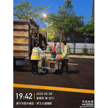 南寧興寧市政路熱熔地標(biāo)線