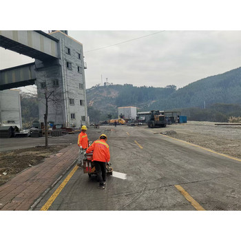 百色田林道路熱熔劃線
