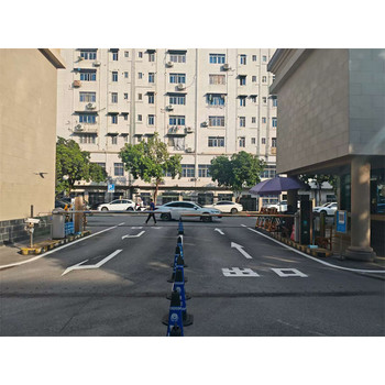 北海海城區(qū)市政路熱熔地面劃線