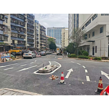 貴港港南區(qū)園區(qū)道路熱熔標(biāo)線