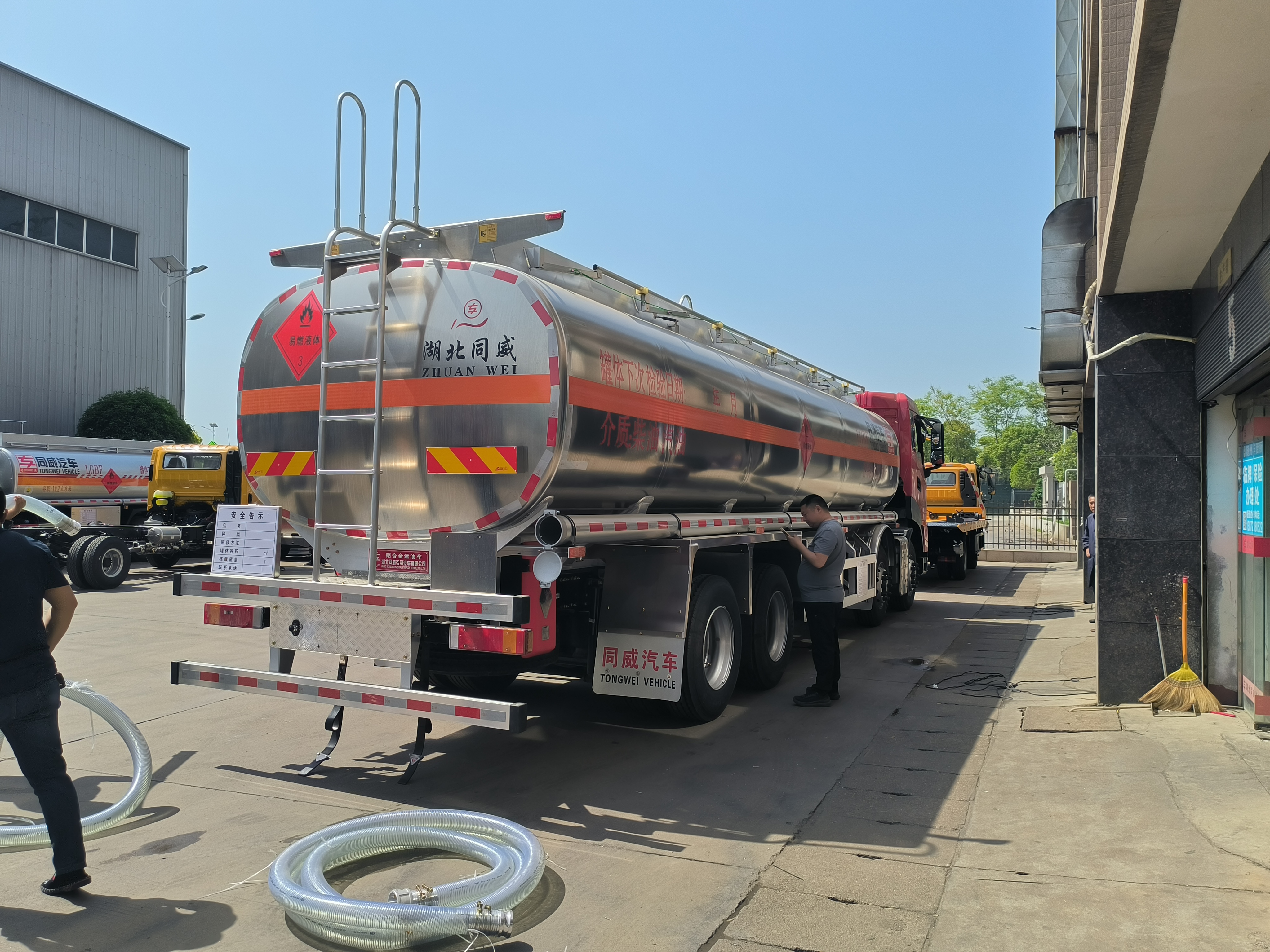 保山二手8噸加油車--工地完工轉手現車直供