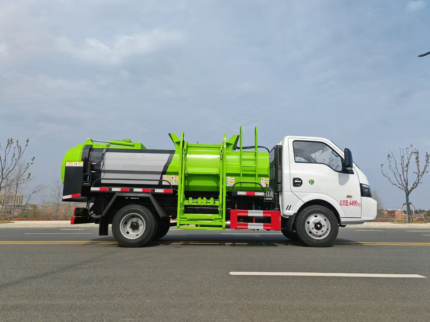 西雙版納電動(dòng)三輪壓縮垃圾車多少錢一臺(tái)