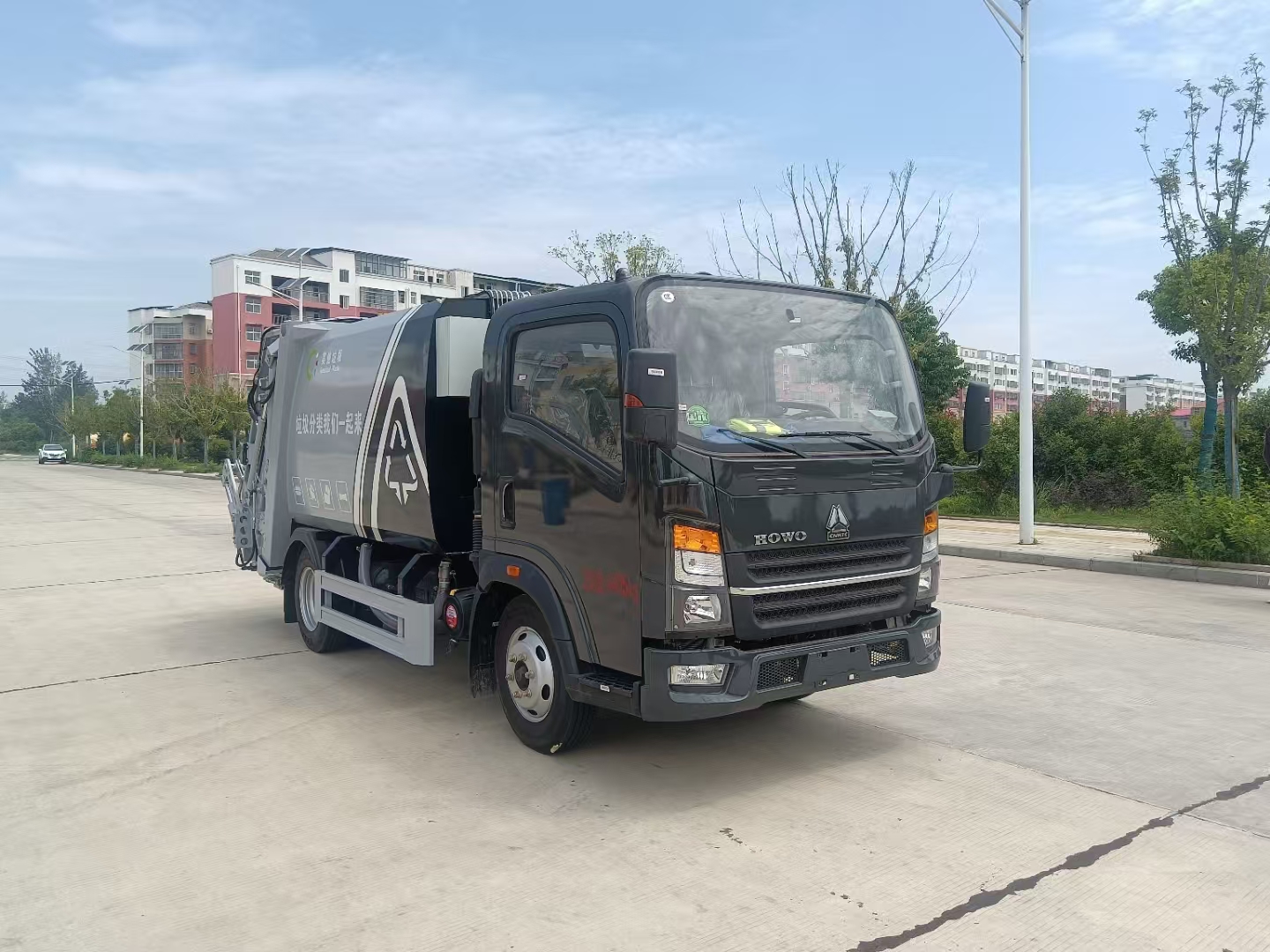 昆明東風途逸對接垃圾車多少錢