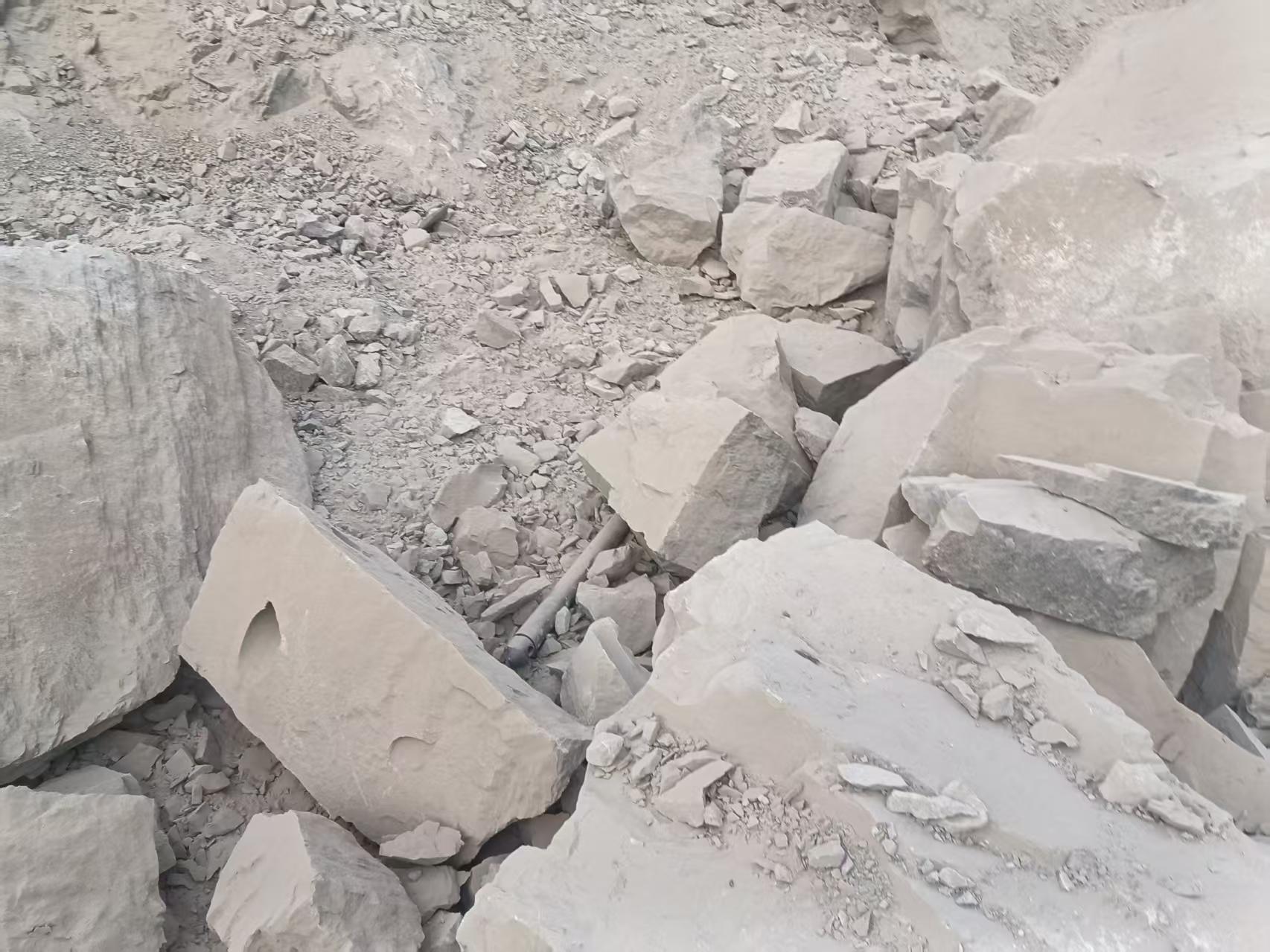 陜西寶雞隧道掘進氣體爆破一次性壓裂管