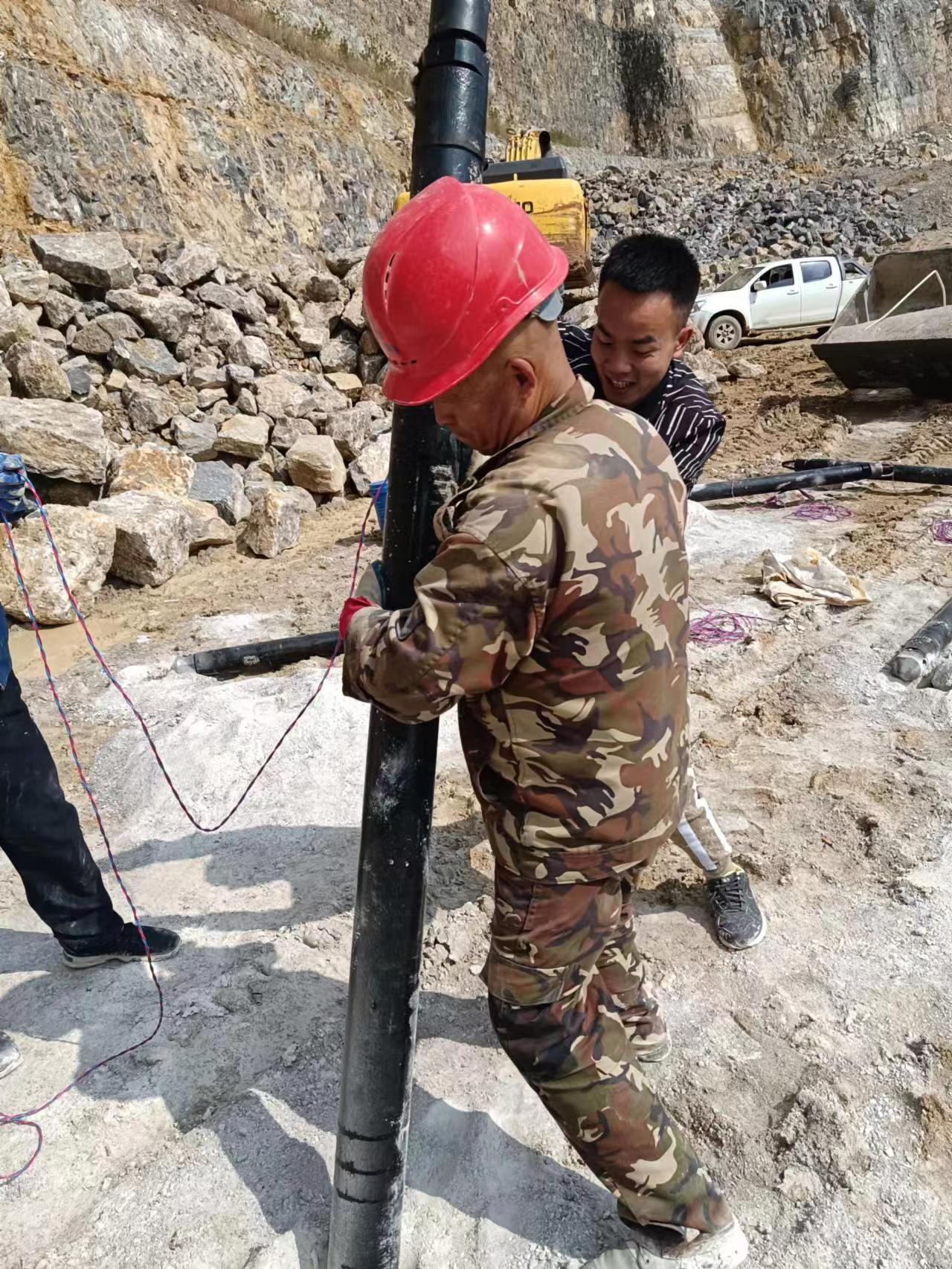 云南文山巖石破碎氣體爆破設(shè)備廠家