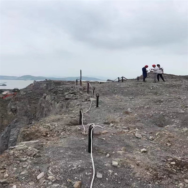 貴州貴陽(yáng)山體平整氣體爆破一次性爆破管