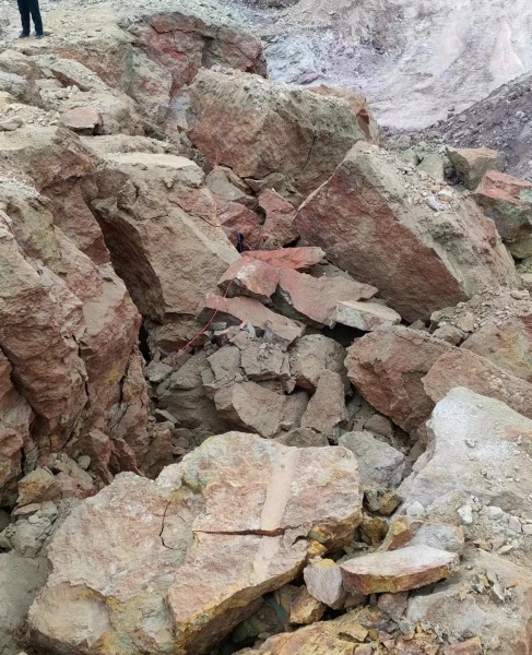 江西鷹潭巖石破碎氣體爆破設備廠家