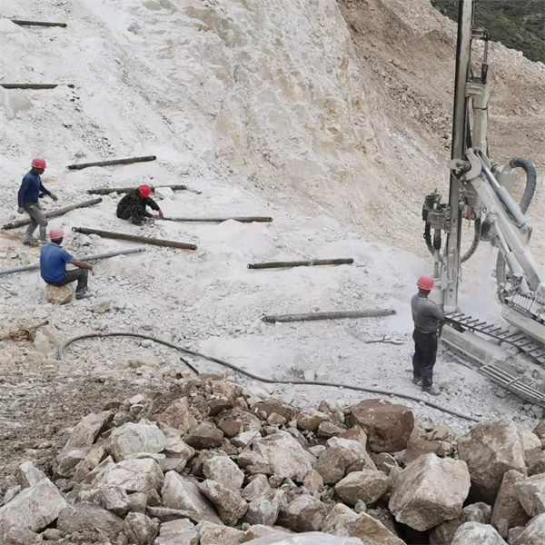 福建南平電塔基礎(chǔ)氣體爆破一次性致裂管