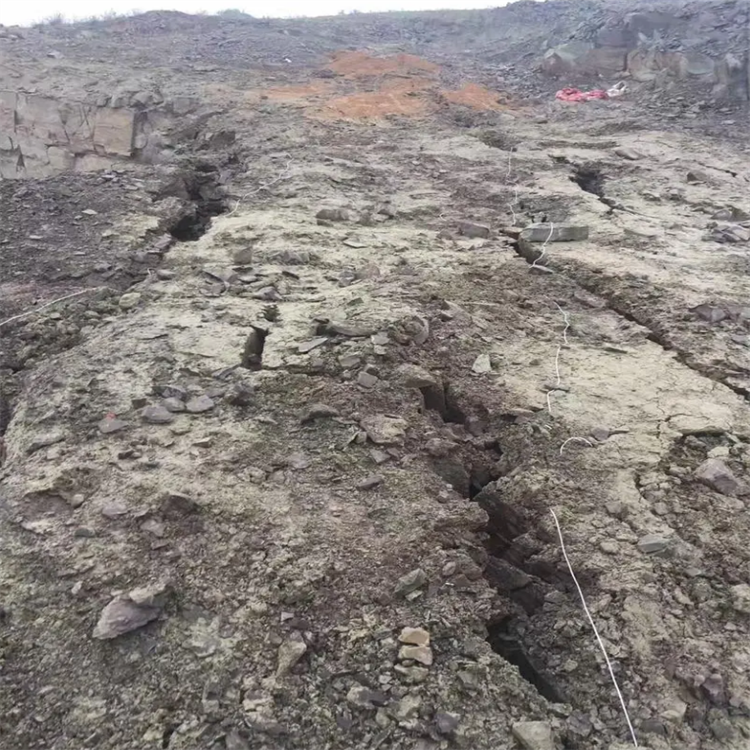 廣東珠海露天礦山化碳一次性致裂管