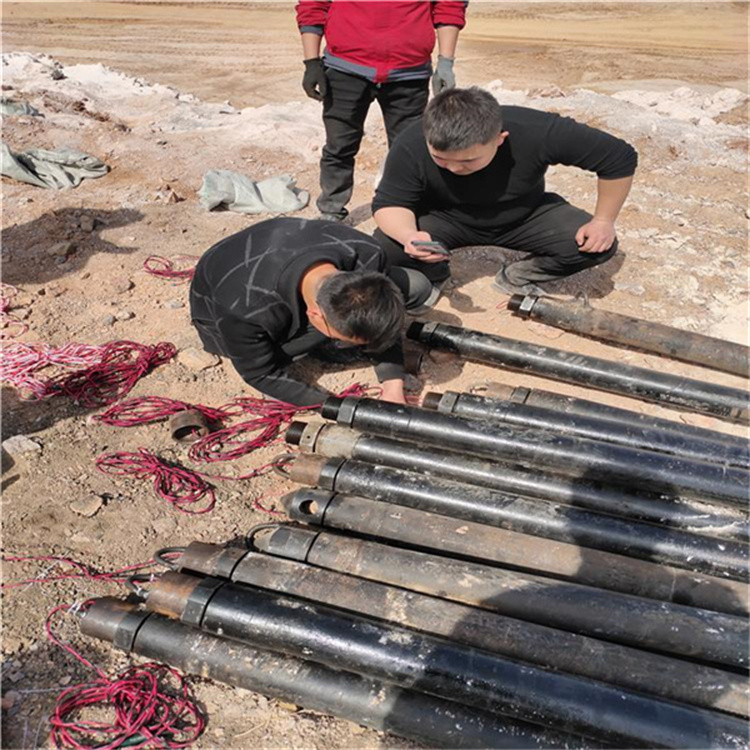 湖北襄樊山體平整氣體爆破一次性致裂管