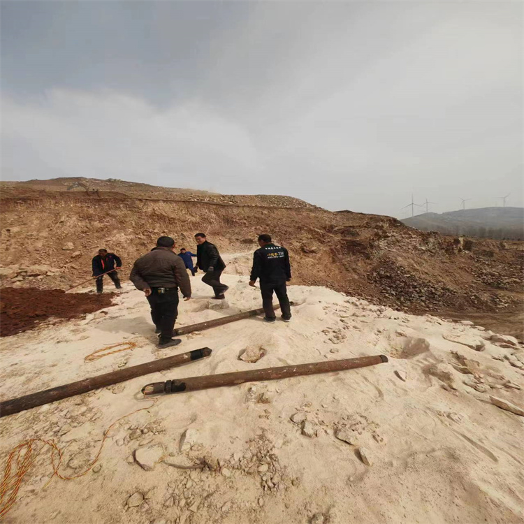 黑龍江鶴崗露天采礦氣體爆破一次性壓裂管