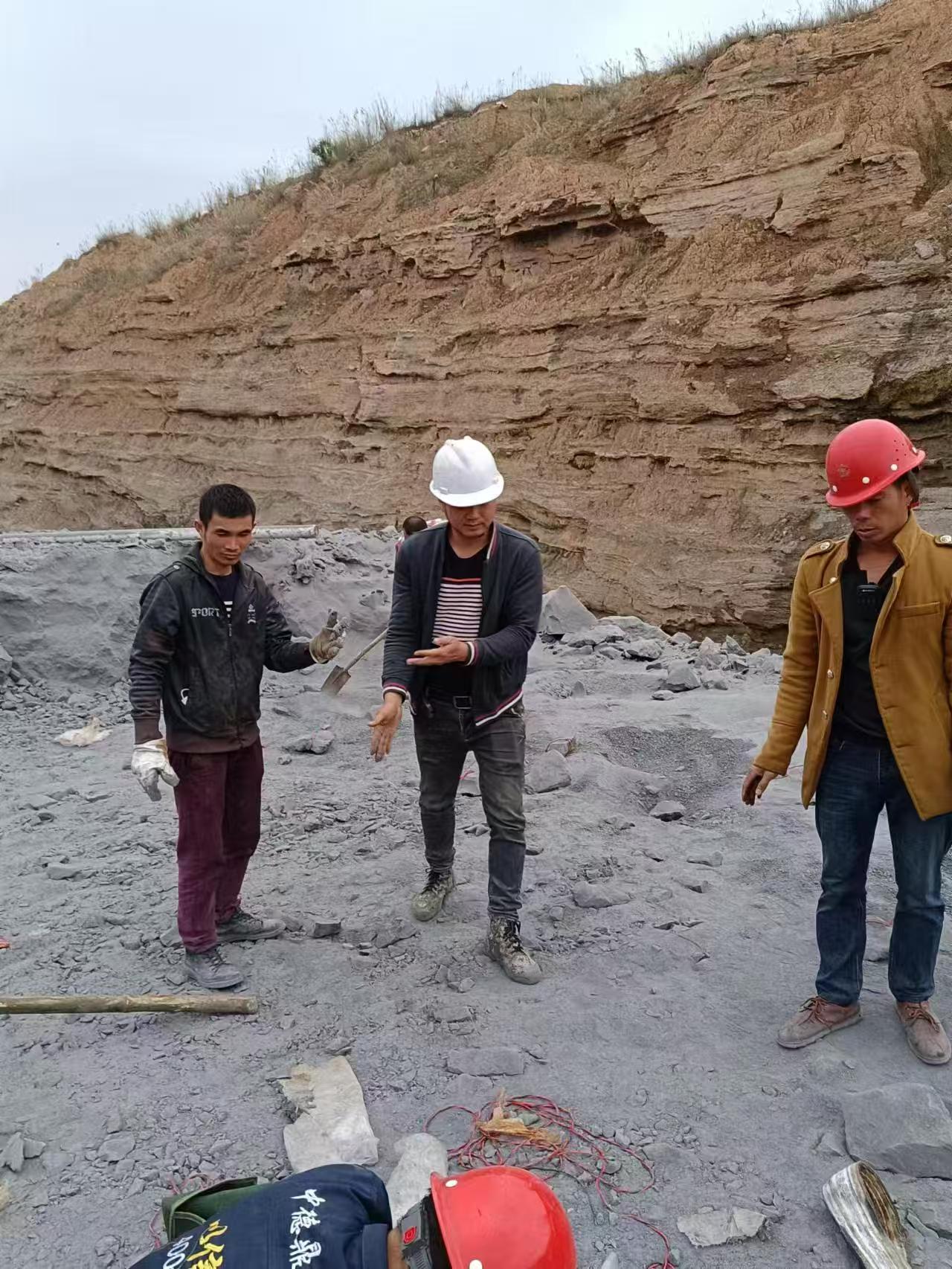 河南鶴壁一次性氣爆管設備生產廠家