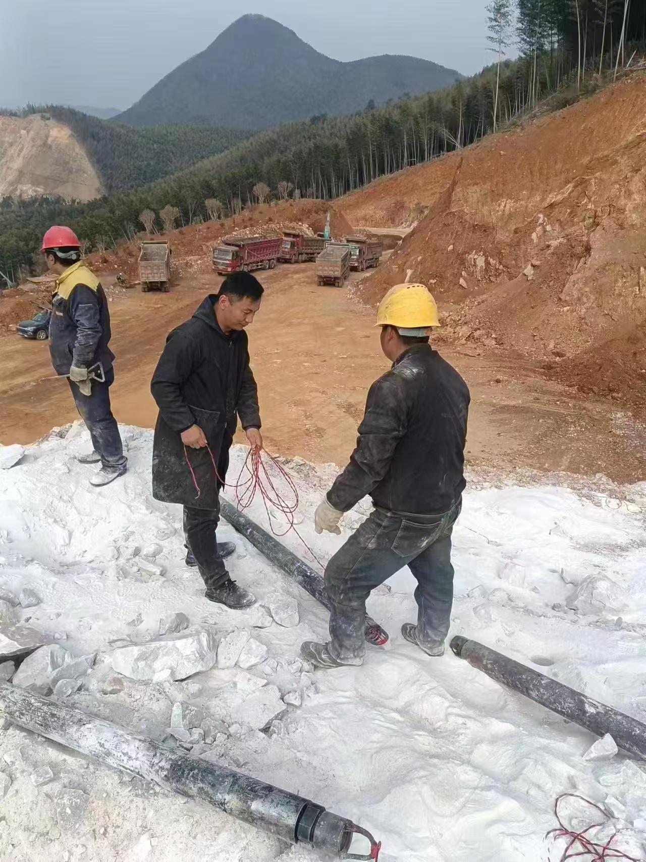 阿拉善盟代替炸藥爆破液態(tài)爆破一套價(jià)格