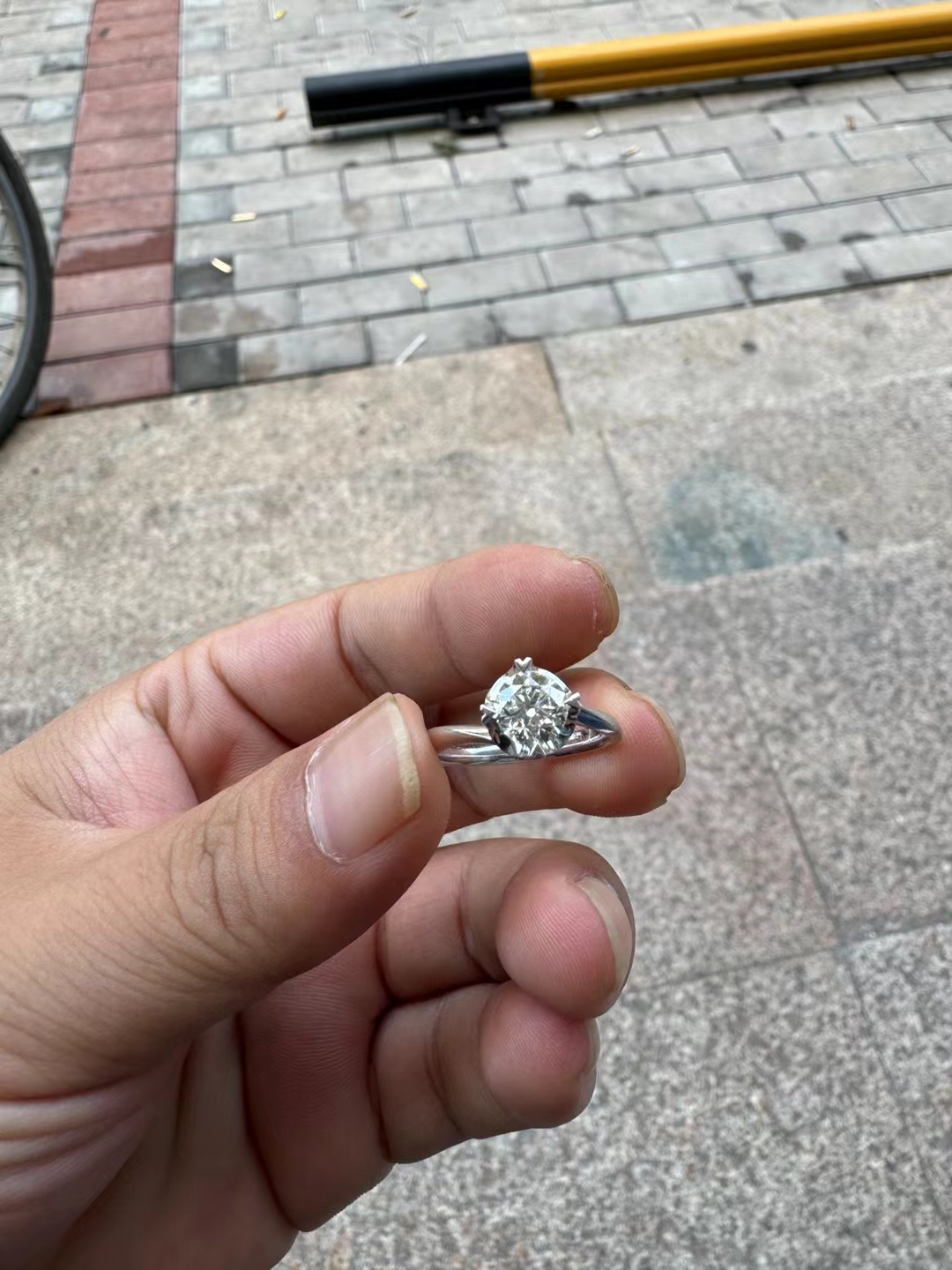 濱海大港鉆戒回收推薦-有舊鉆戒要出手來(lái)這里看看-GIA鉆石回收