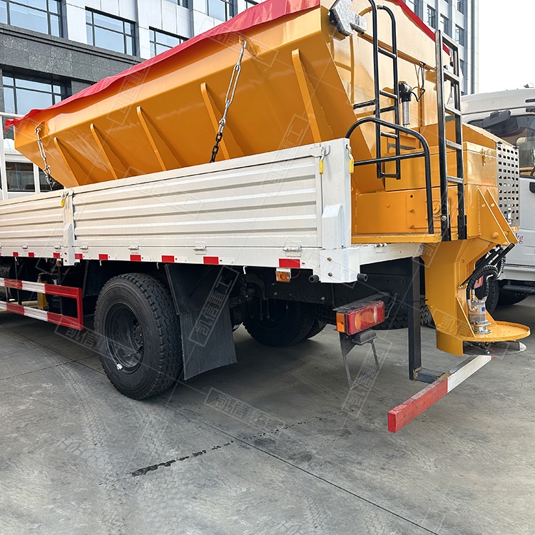 除雪輪式推雪鏟叉車掃雪滾刷