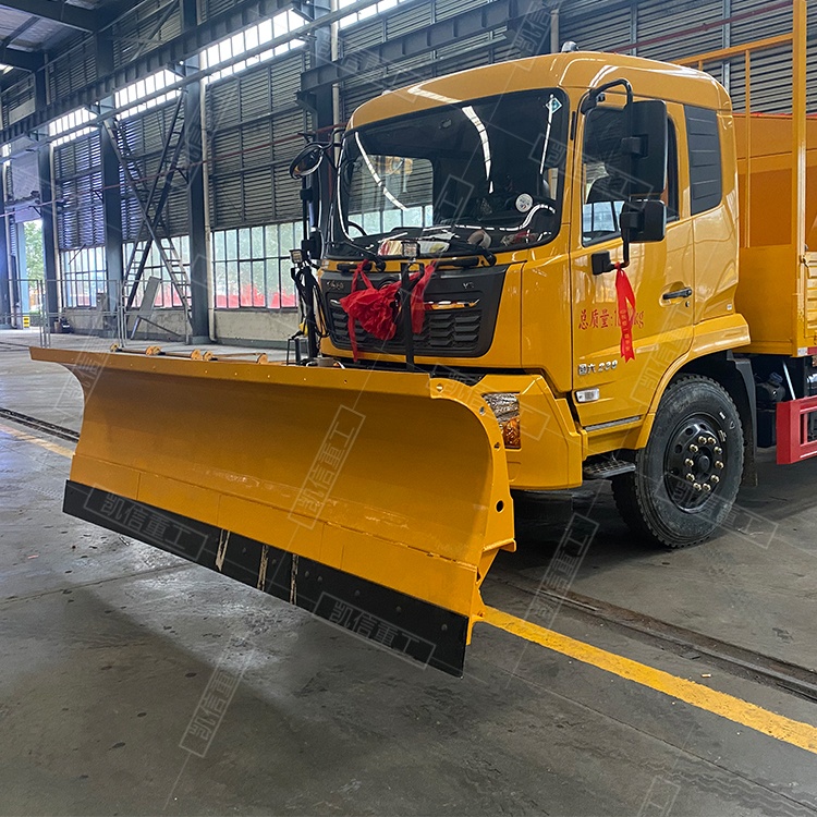 掃雪車拋雪機(jī)廠家10噸融雪劑撒布機(jī)價(jià)格