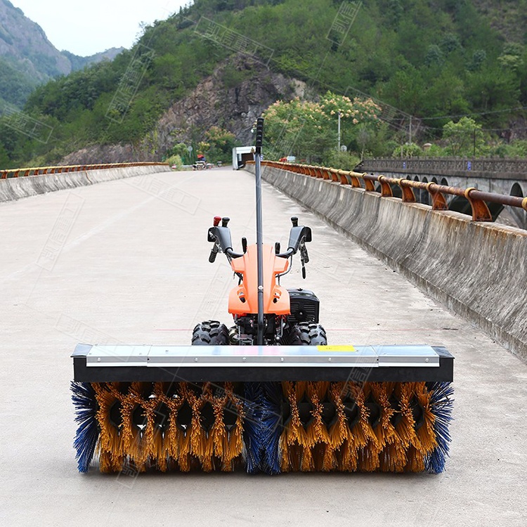 除雪設(shè)備生產(chǎn)廠家掃雪車(chē)滾刷小型多少錢(qián)