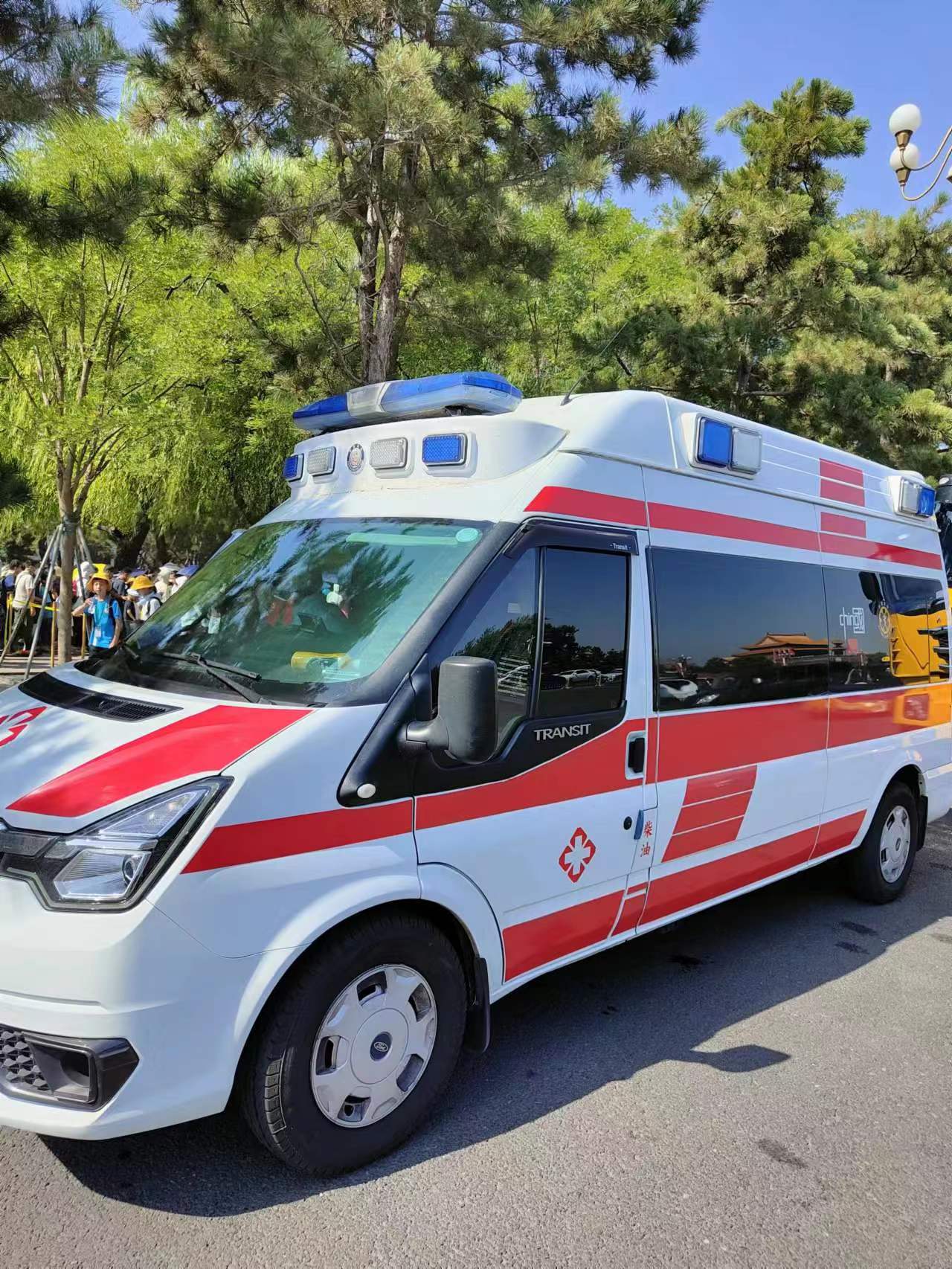 120急救車點(diǎn)擊;救護(hù)車出租跨省120出租租賃病人出院轉(zhuǎn)運(yùn)車接送營(yíng)口