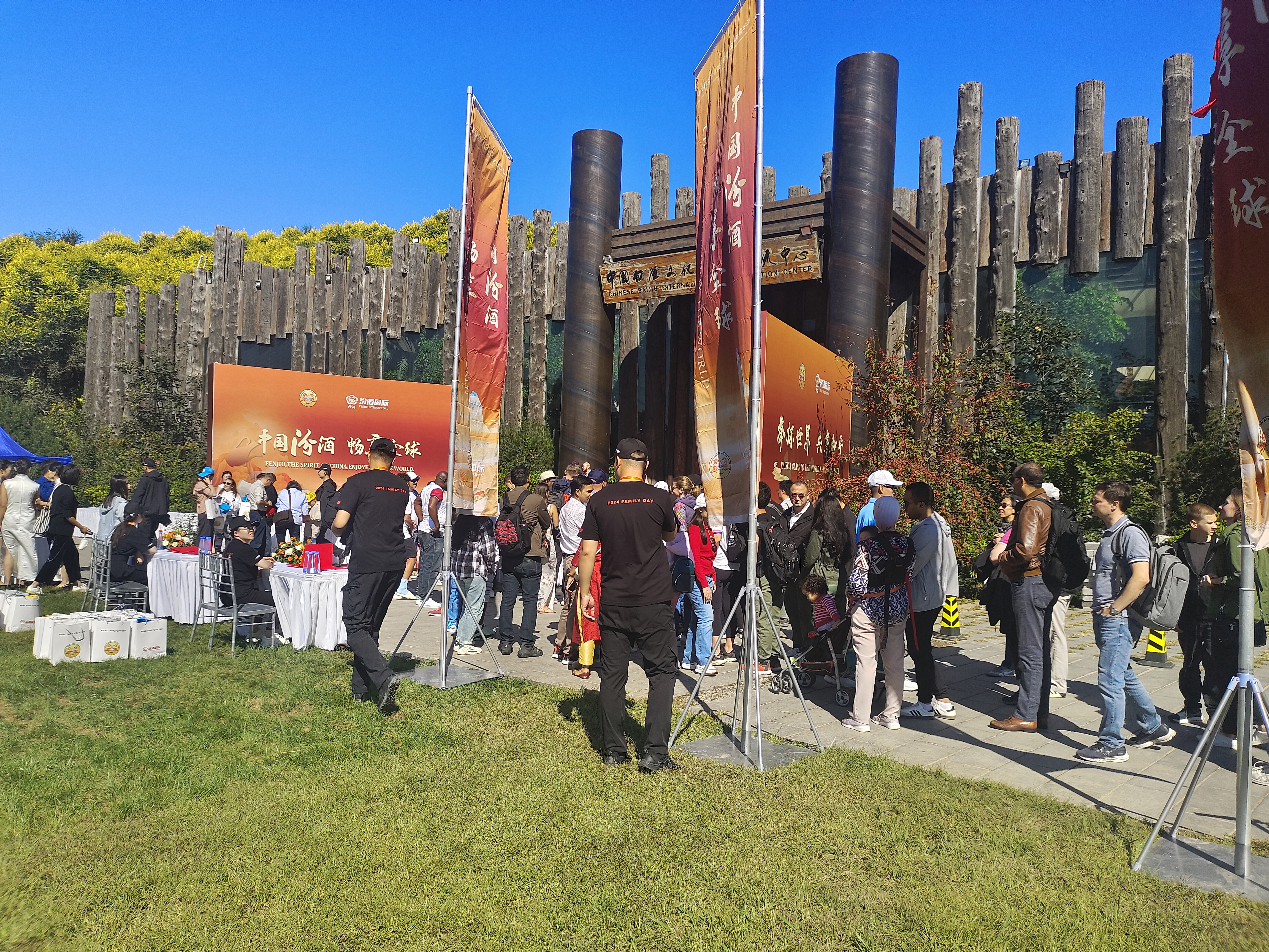 陕西汉中体育赛事保障服务车出租-拳击比赛-足球篮球-病号出院。跨省护送。