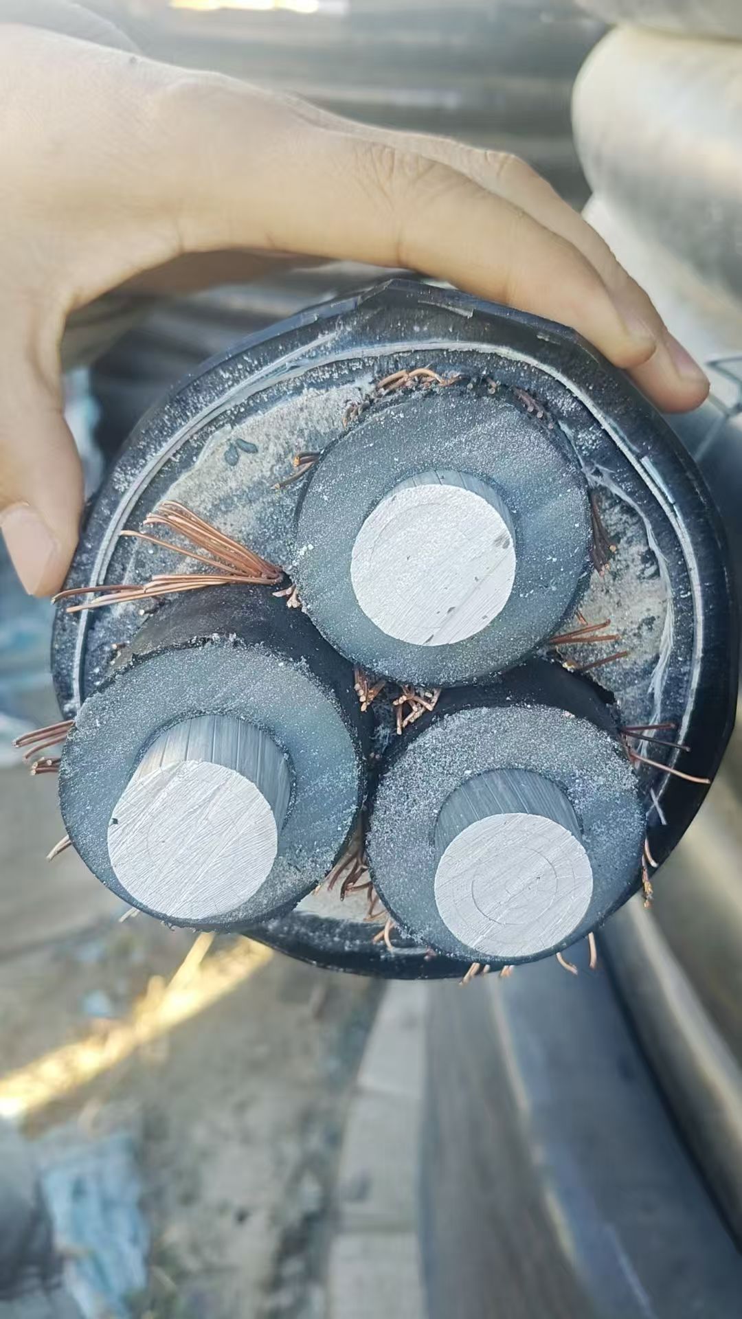 遷安半成品電纜回收價(jià)格電話