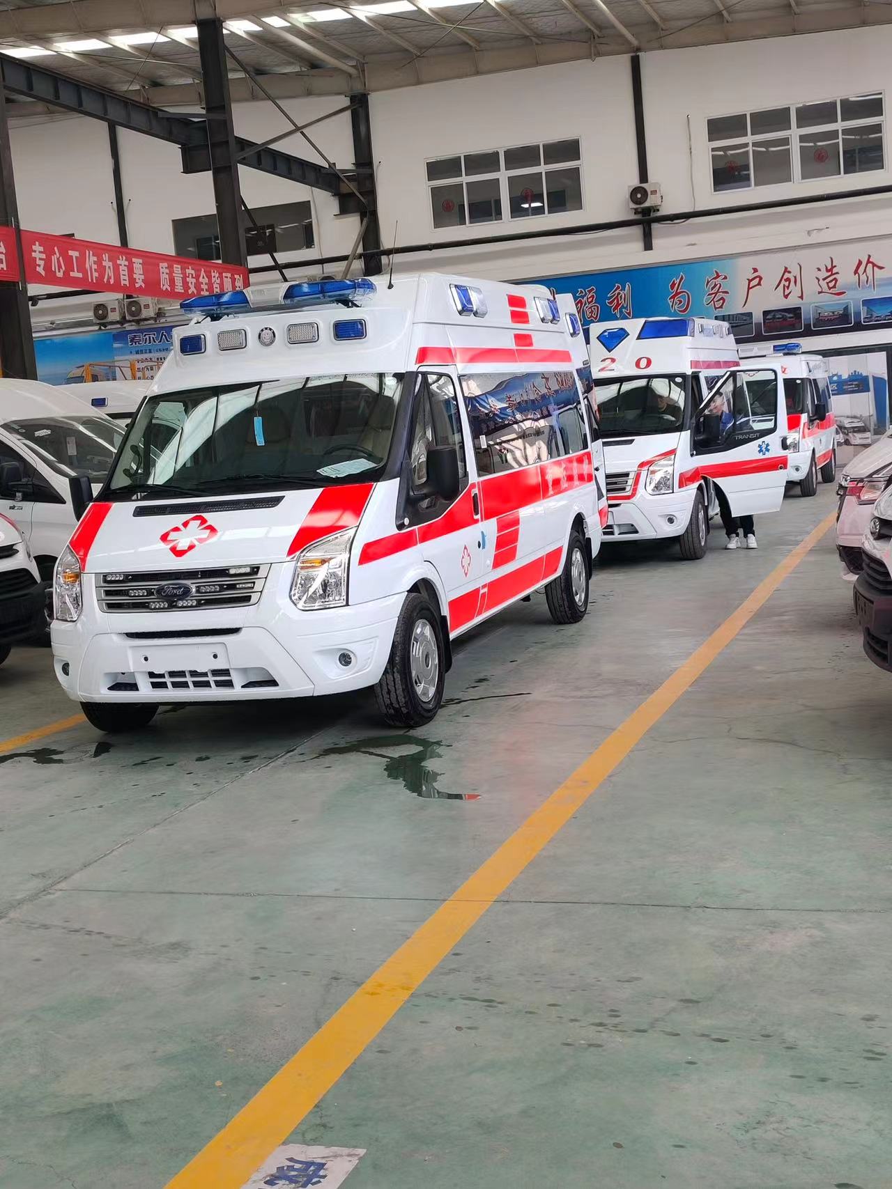 上海潤興正規救護車長途轉運120跨省轉運服務24小時服務