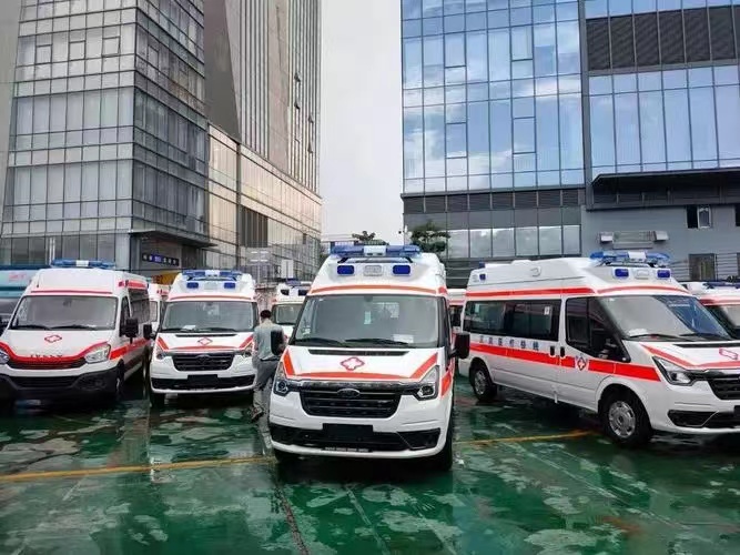 蘭州潤(rùn)興救護(hù)車(chē)出租提供擔(dān)架/患者出院返鄉(xiāng)服務(wù)/服務(wù)費(fèi)用低