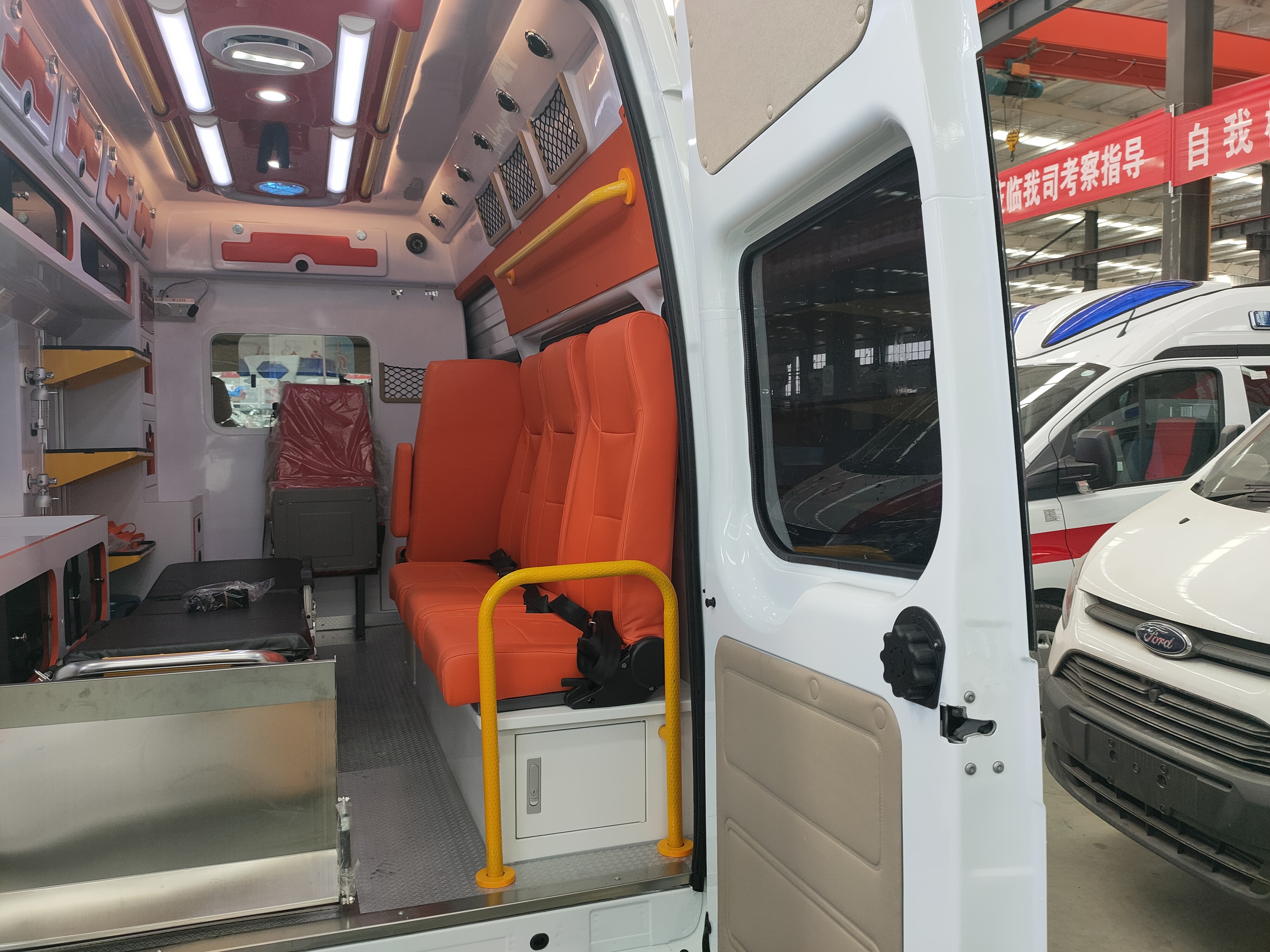 北京潤興救護車轉院租賃轉運患者服務一般多少錢