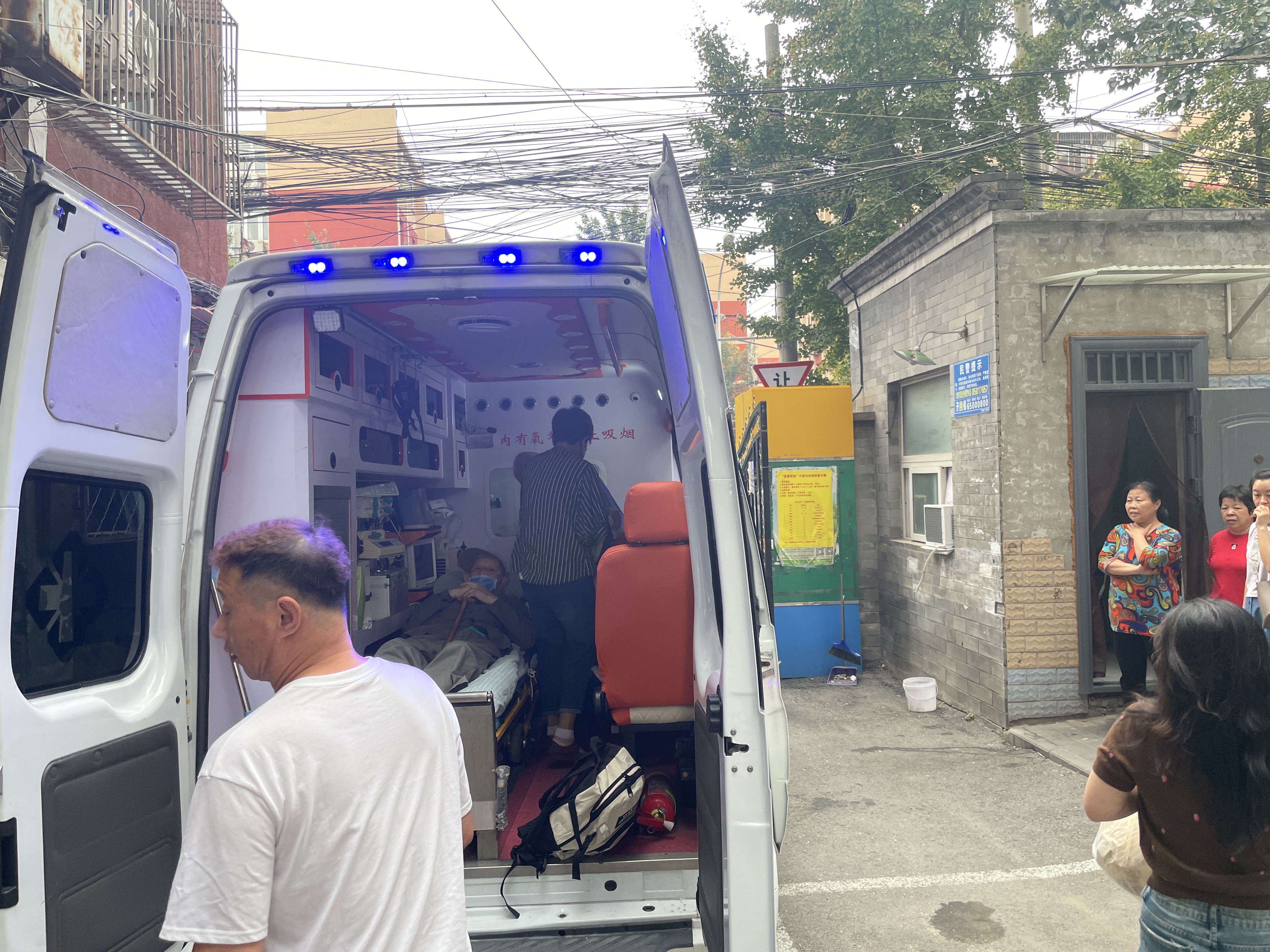 北京潤興跨省長途救護車出租出租服務無需預約