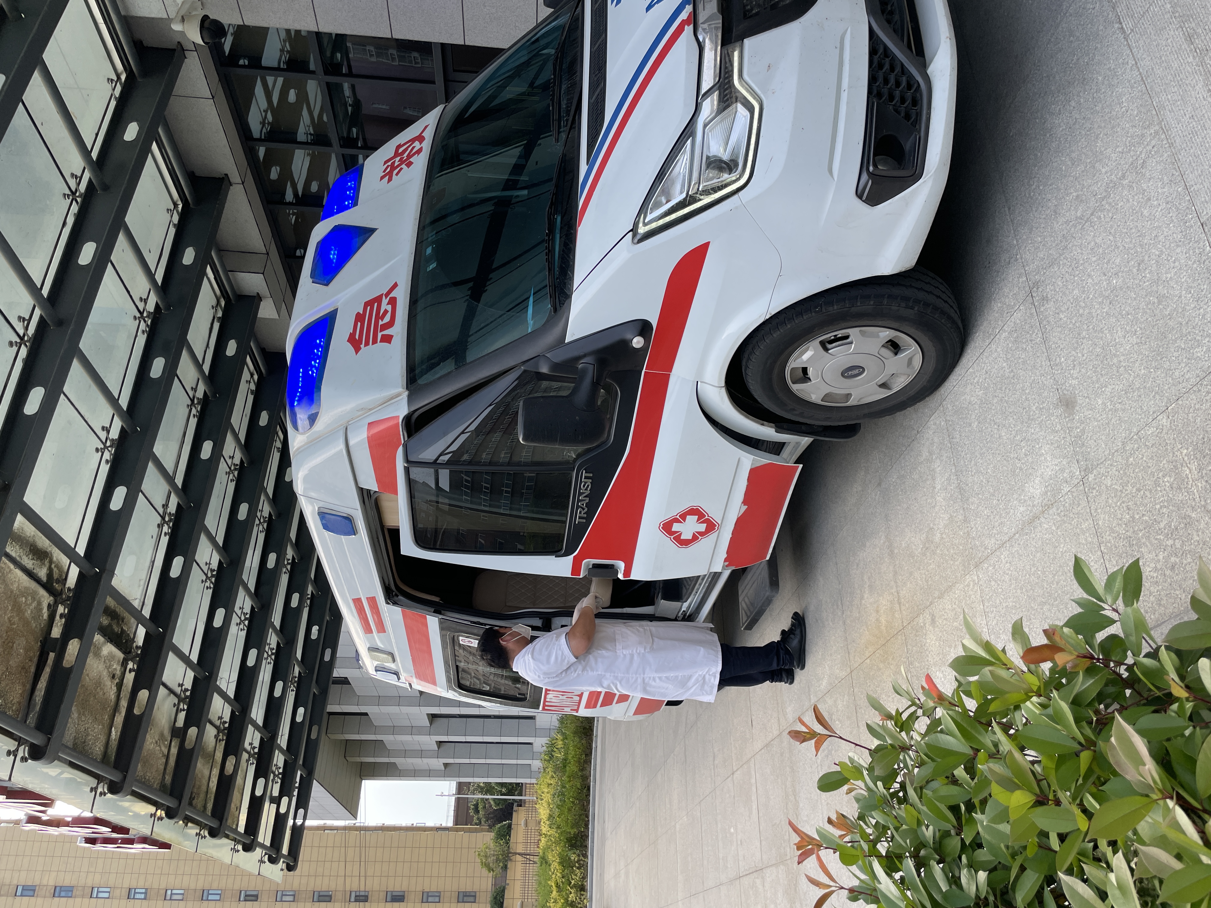 上海潤興長途120跨省轉(zhuǎn)院/出院轉(zhuǎn)院接送病人服務(wù)/服務(wù)費(fèi)用低