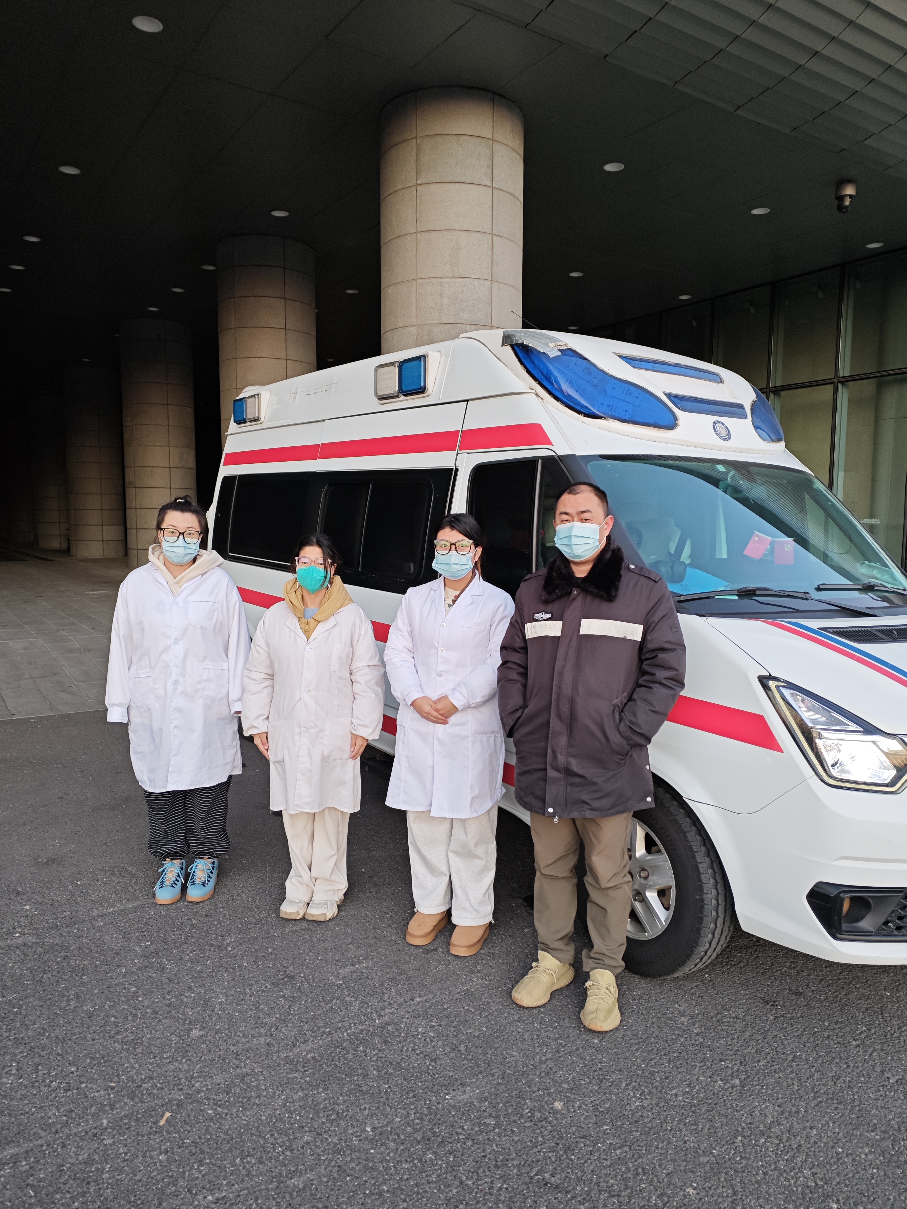 北京潤興轉院救護車出租跨城接送病人全國救護團隊