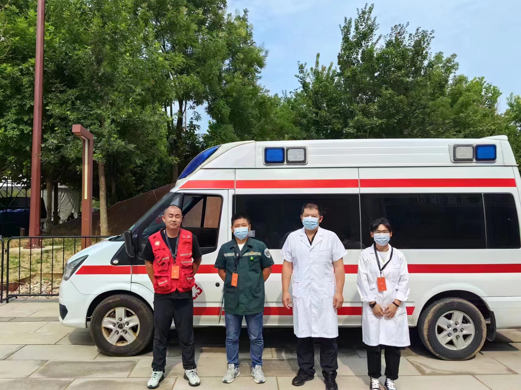 寧波潤興附近救護車出租出租服務當地派車