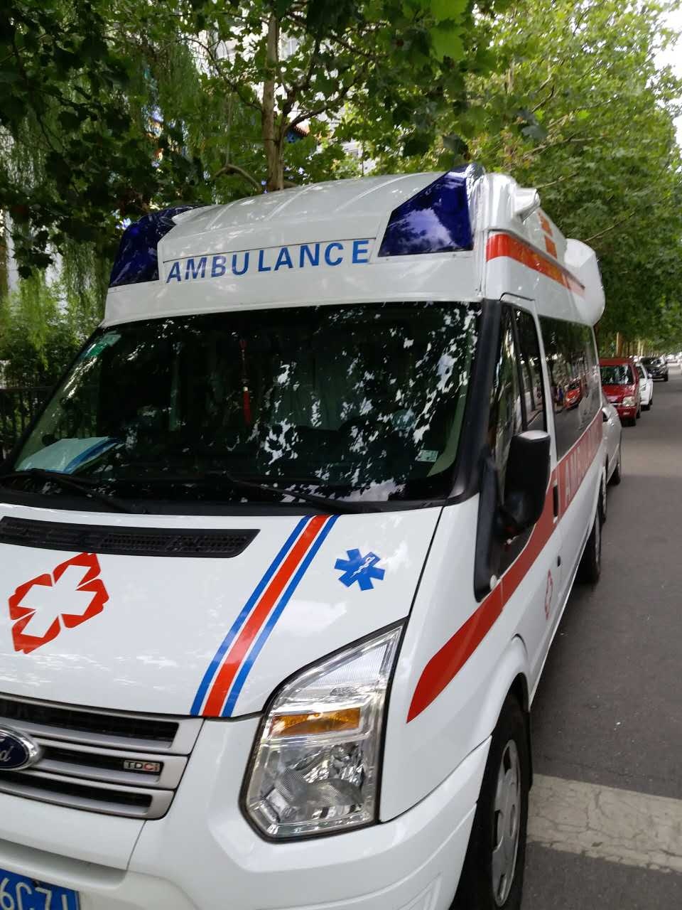 北京潤興救護車送病人出租租賃病人與患者服務(wù)隨叫隨派車接送