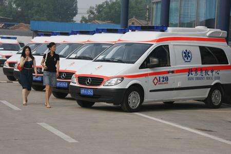 昆明潤興120救護(hù)車轉(zhuǎn)運(yùn)病人急救護(hù)車服務(wù)車型豐富可選擇
