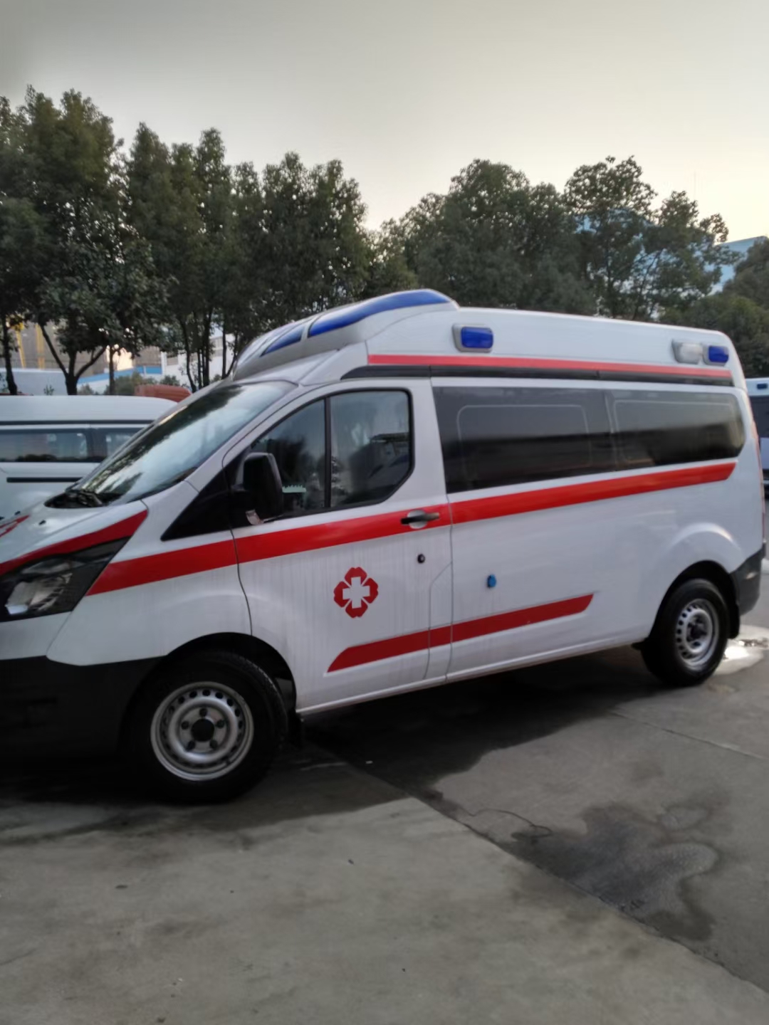 寧波潤興救護車預約轉運病人病人到外地服務當地派車
