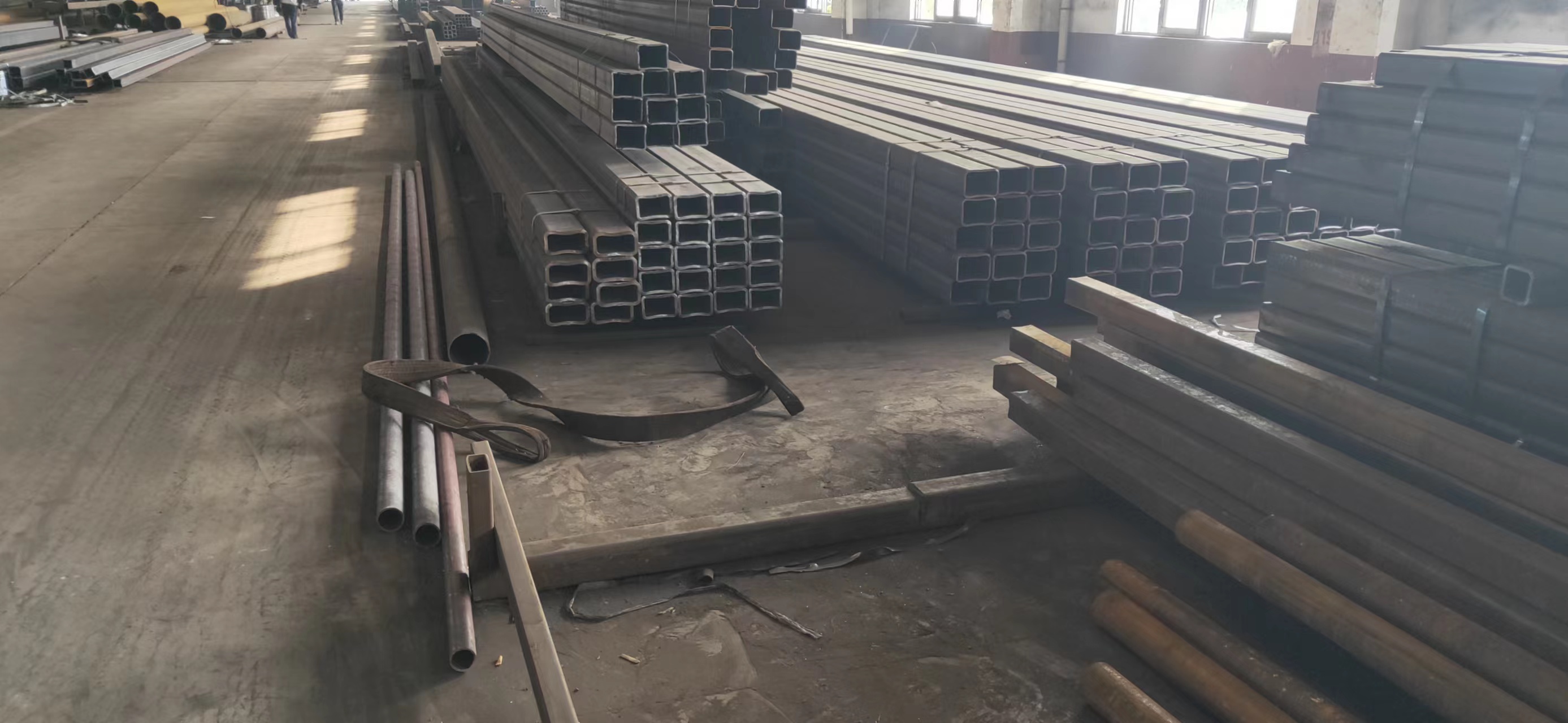 漢沽熱軋無縫方管 兆鐸 40*40*4方管切割