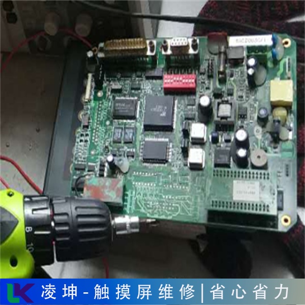 歐姆龍觸摸屏電源板故障維修無背光