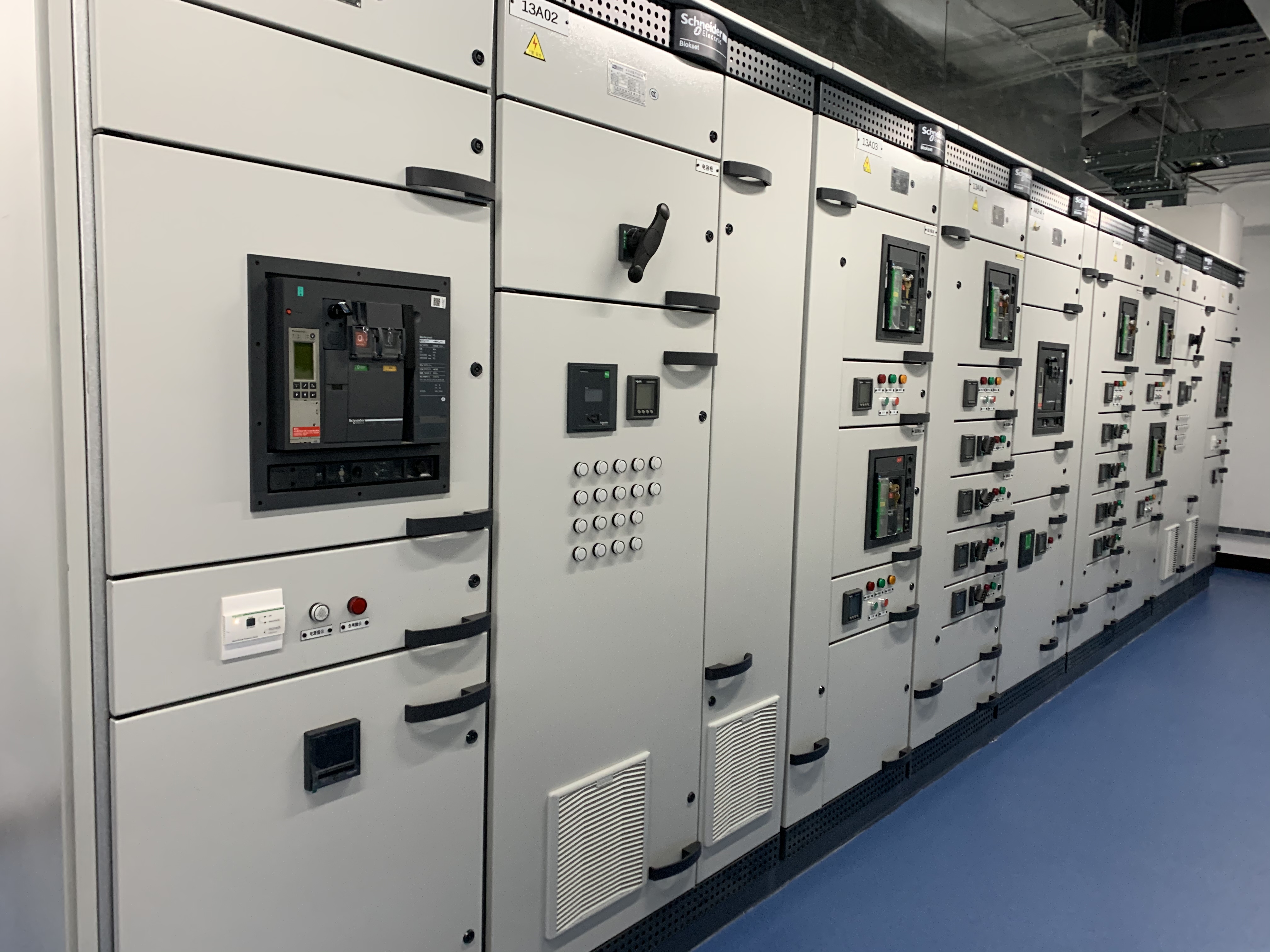 廣東肇慶配電柜回收-高壓配電柜回收/施工團(tuán)隊