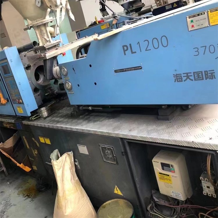 東莞厚街雙色注塑機(jī)回收，回收廢舊注塑機(jī)
