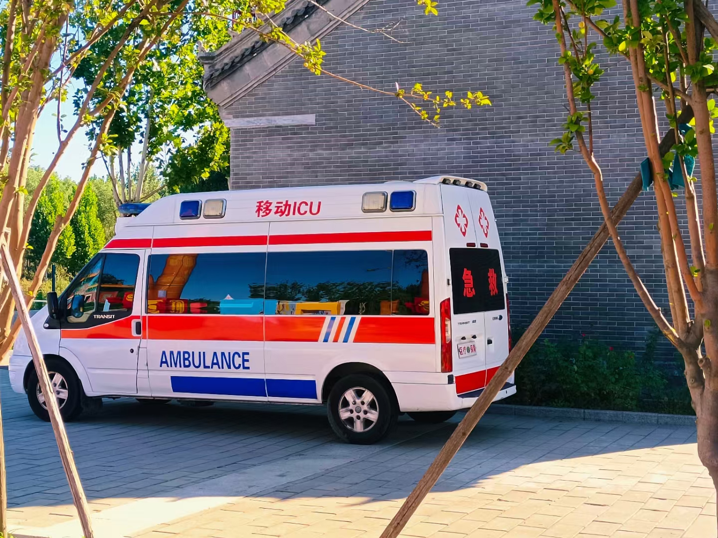 救護車出租;阿拉善盟120私人救護車租賃-ICU救護車租賃公司