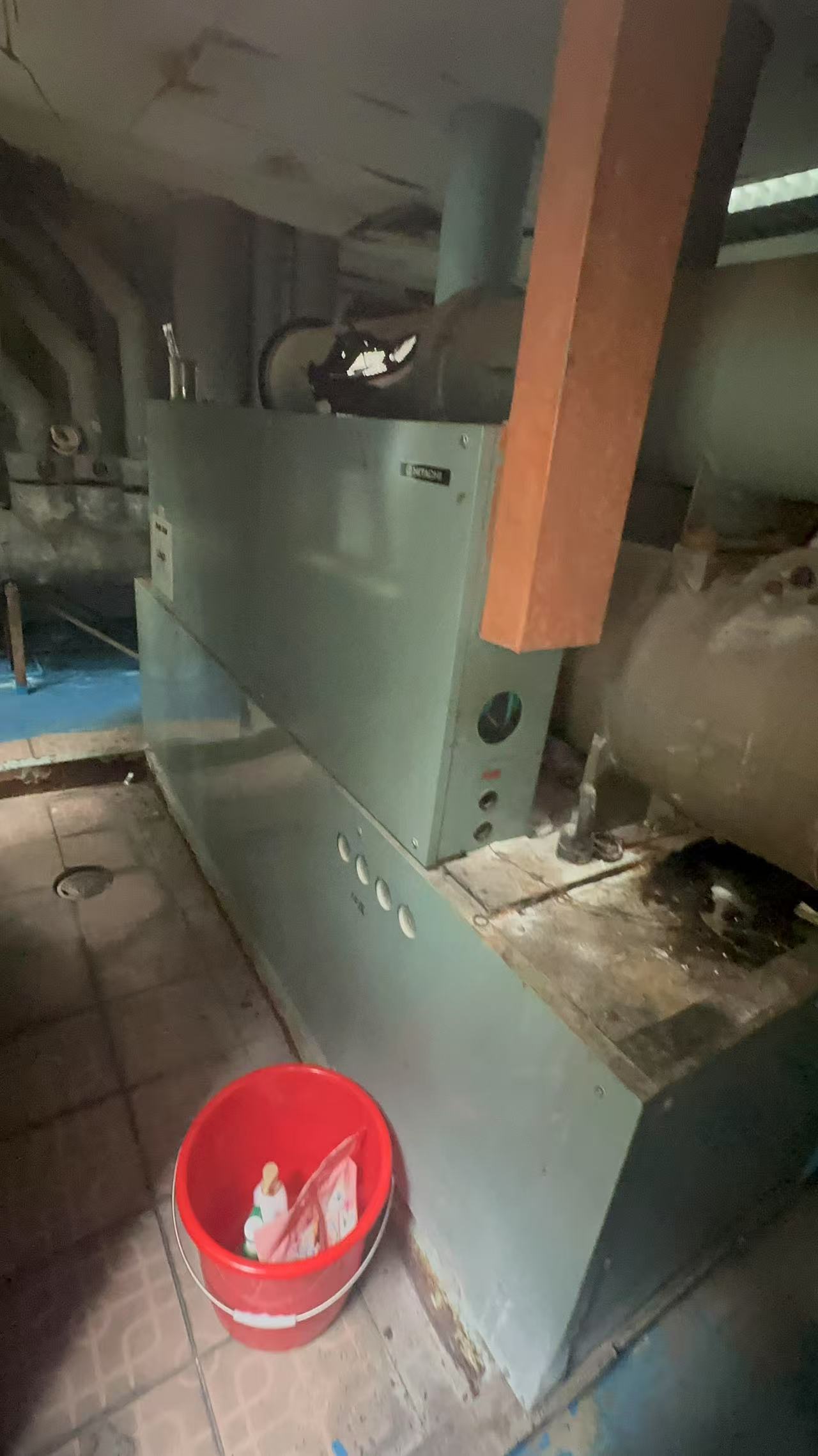 廣州報廢箱式變壓器回收/膠體蓄電池回收廠家