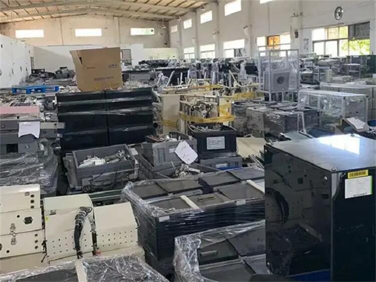 廣州白云二手沃爾沃發電機回收收購拆除配電房