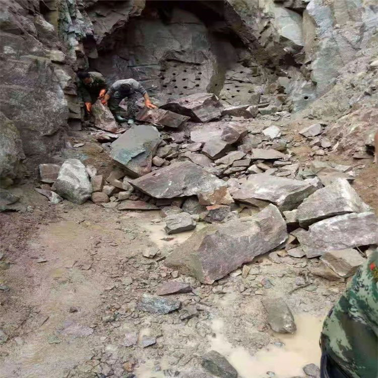 遼寧鞍山隧道掘進氣體爆破一次性小白管產品
