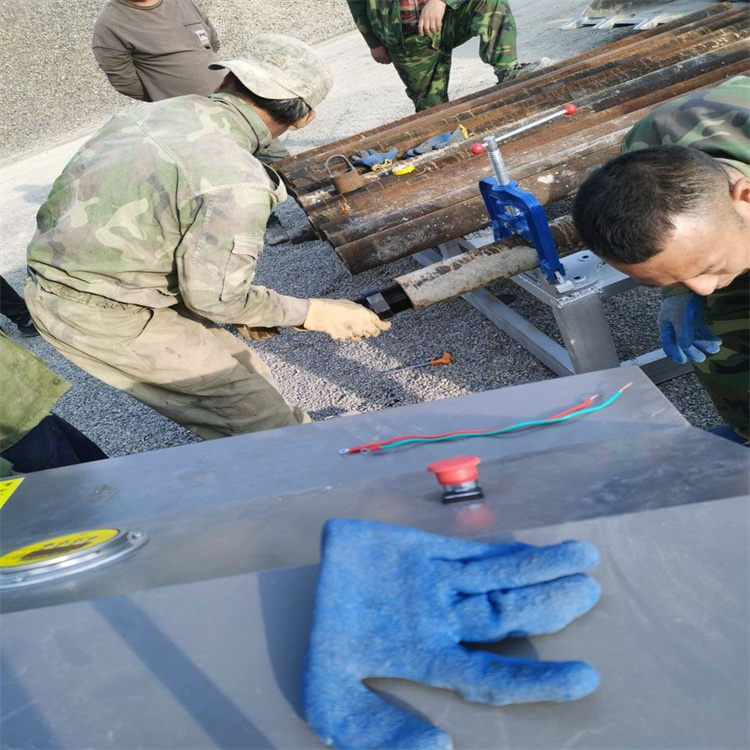 陜西延安電塔基礎氣體爆破一次性致裂管產品