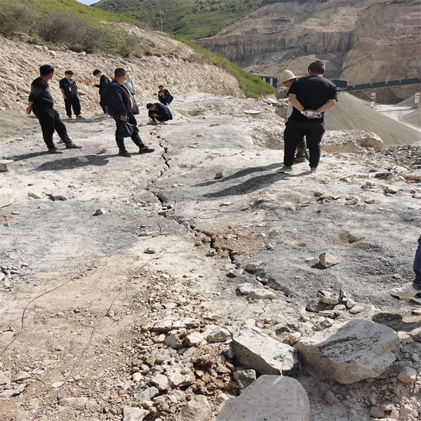 云南文山電塔基礎氣體爆破一次性小白管產品