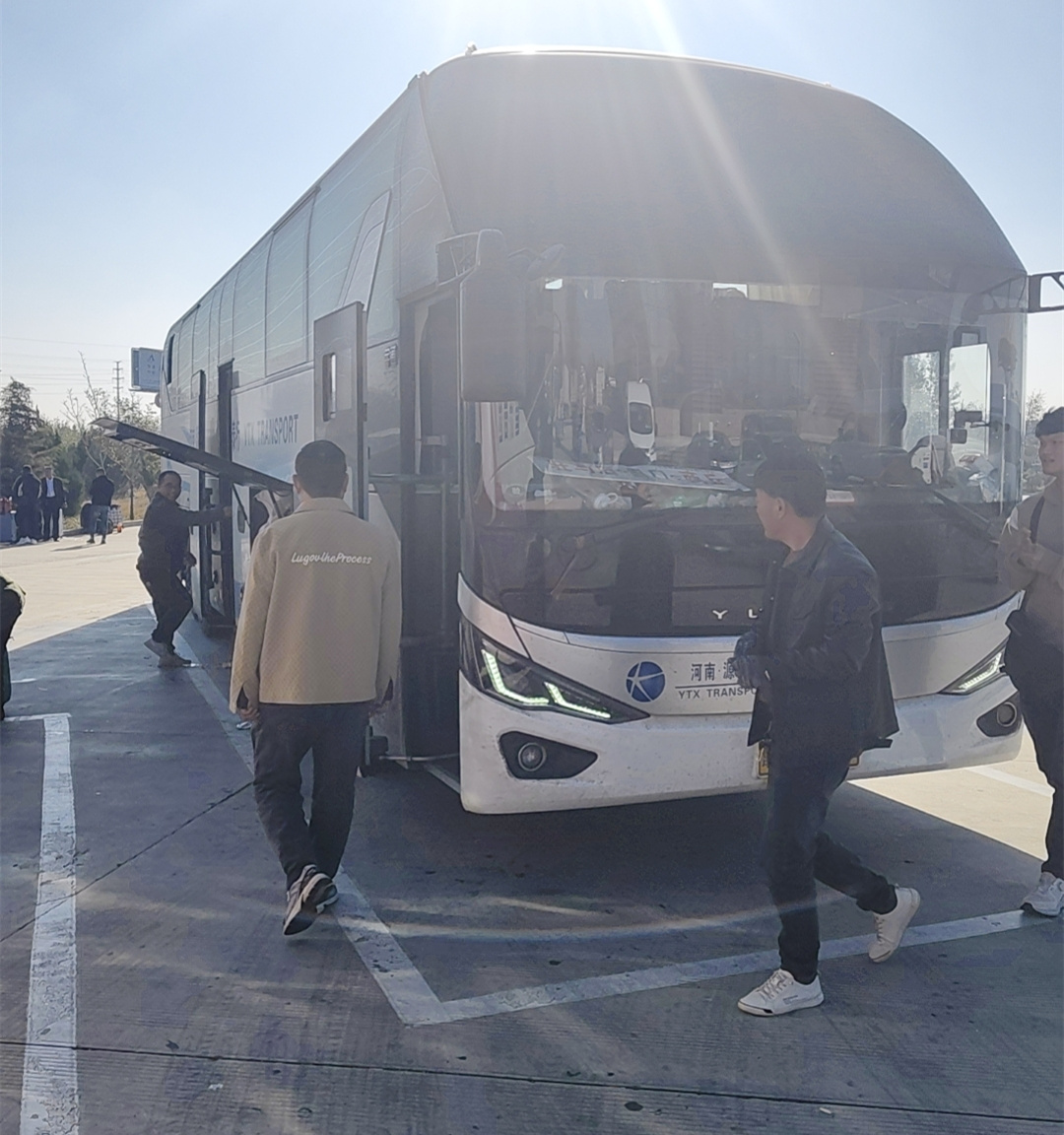 招遠(yuǎn)到綏中的豪華汽車直達(dá)客車歡迎您乘坐